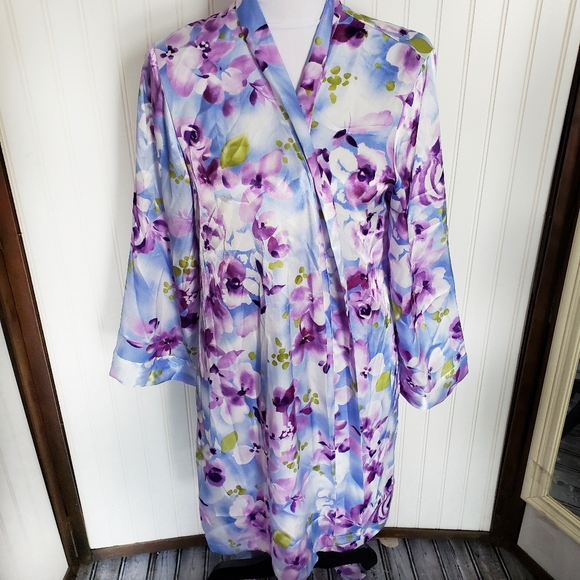 Vintage Other - Vintage 90's purple floral silk bathrobe gown